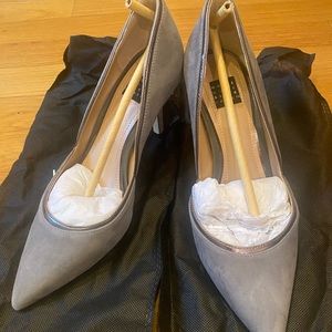 Brand New! White House Black Market Pumps